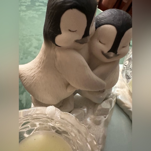 A pair of Party Lite baby penguins with crystal glass candle holders - Picture 3 of 11